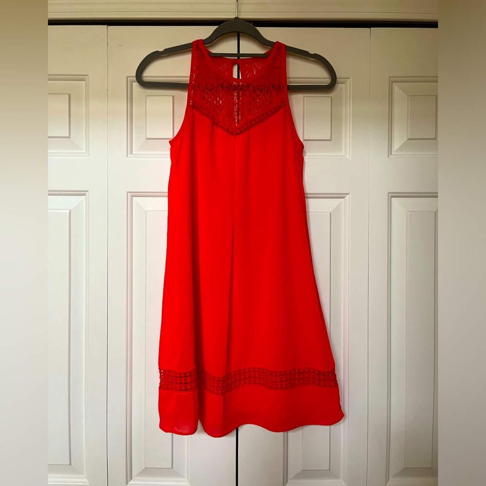 Sleeveless shift dress